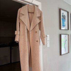 Cream color collared & belted wool coat Small